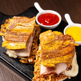 Patacon de Carne Mechada